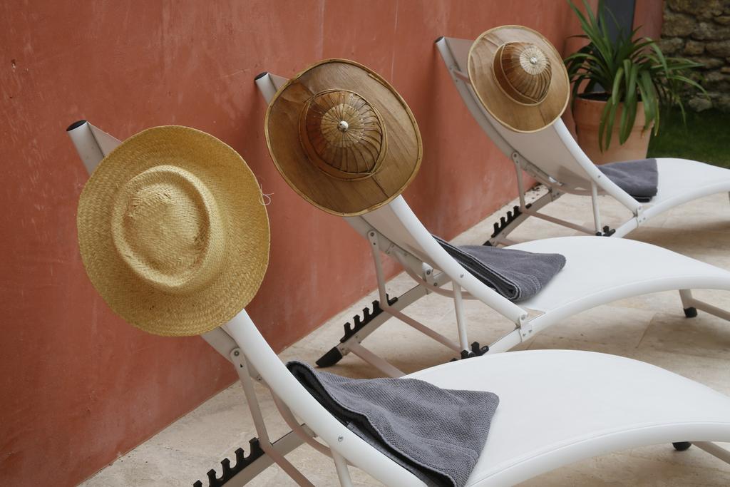La Maison Rouge D'Uzes B&B Dış mekan fotoğraf