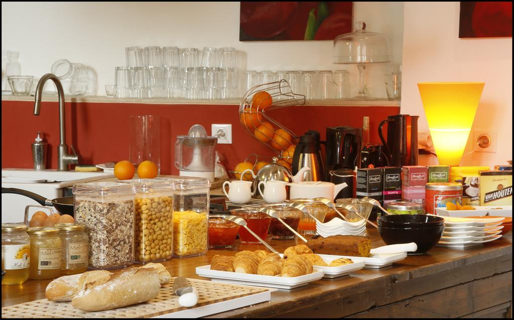La Maison Rouge D'Uzes B&B Dış mekan fotoğraf