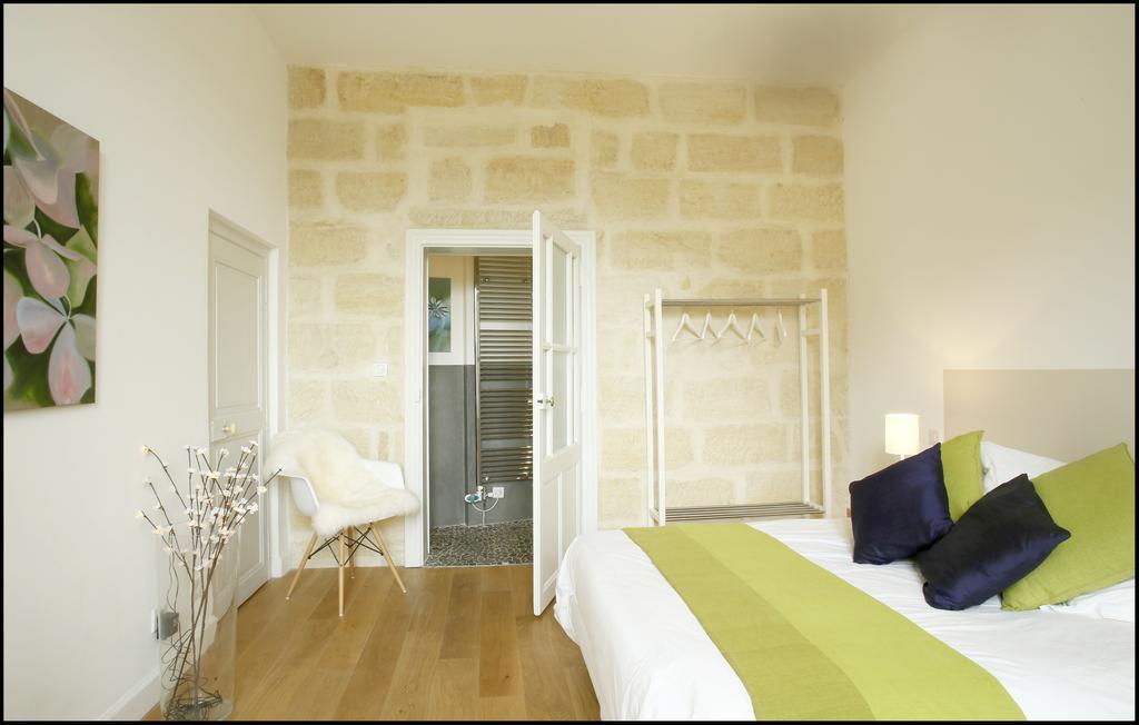 La Maison Rouge D'Uzes B&B Oda fotoğraf