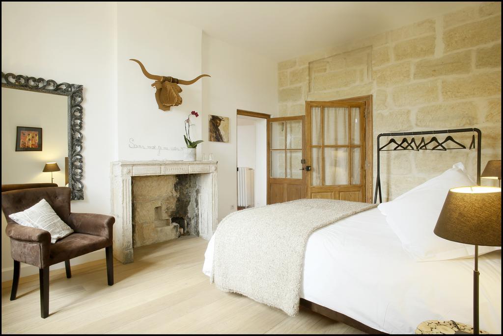 La Maison Rouge D'Uzes B&B Oda fotoğraf