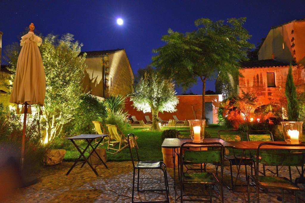 La Maison Rouge D'Uzes B&B Dış mekan fotoğraf